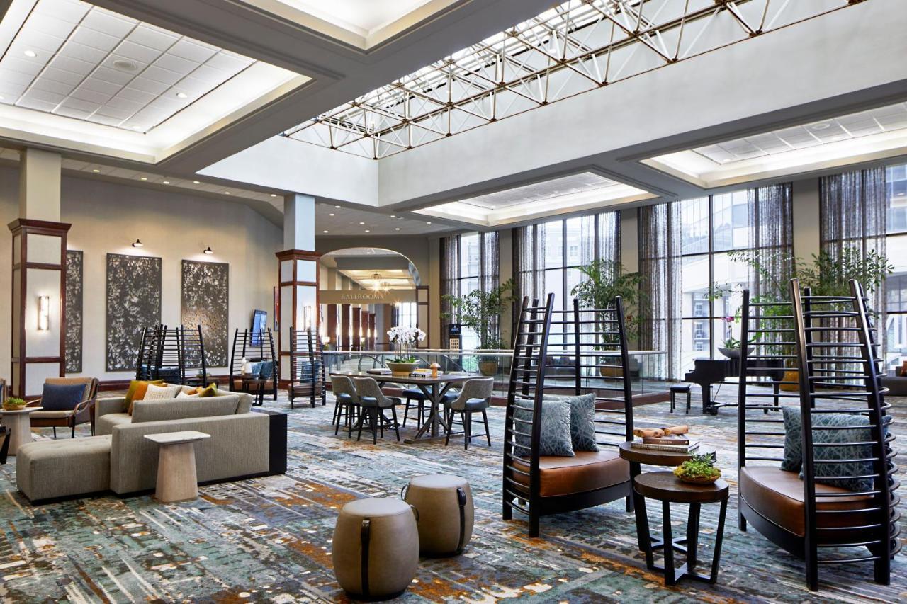 Renaissance Riverview Plaza
