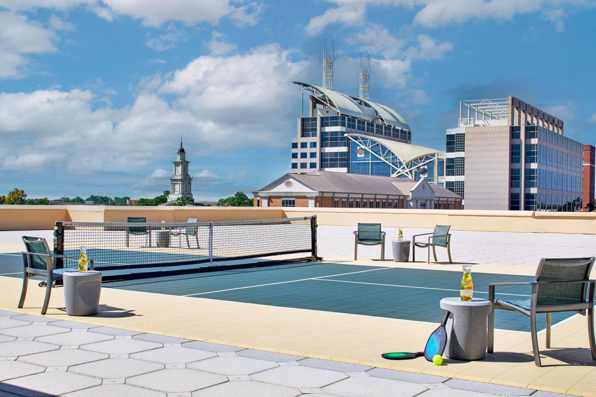 Renaissance Riverview Plaza Hotel