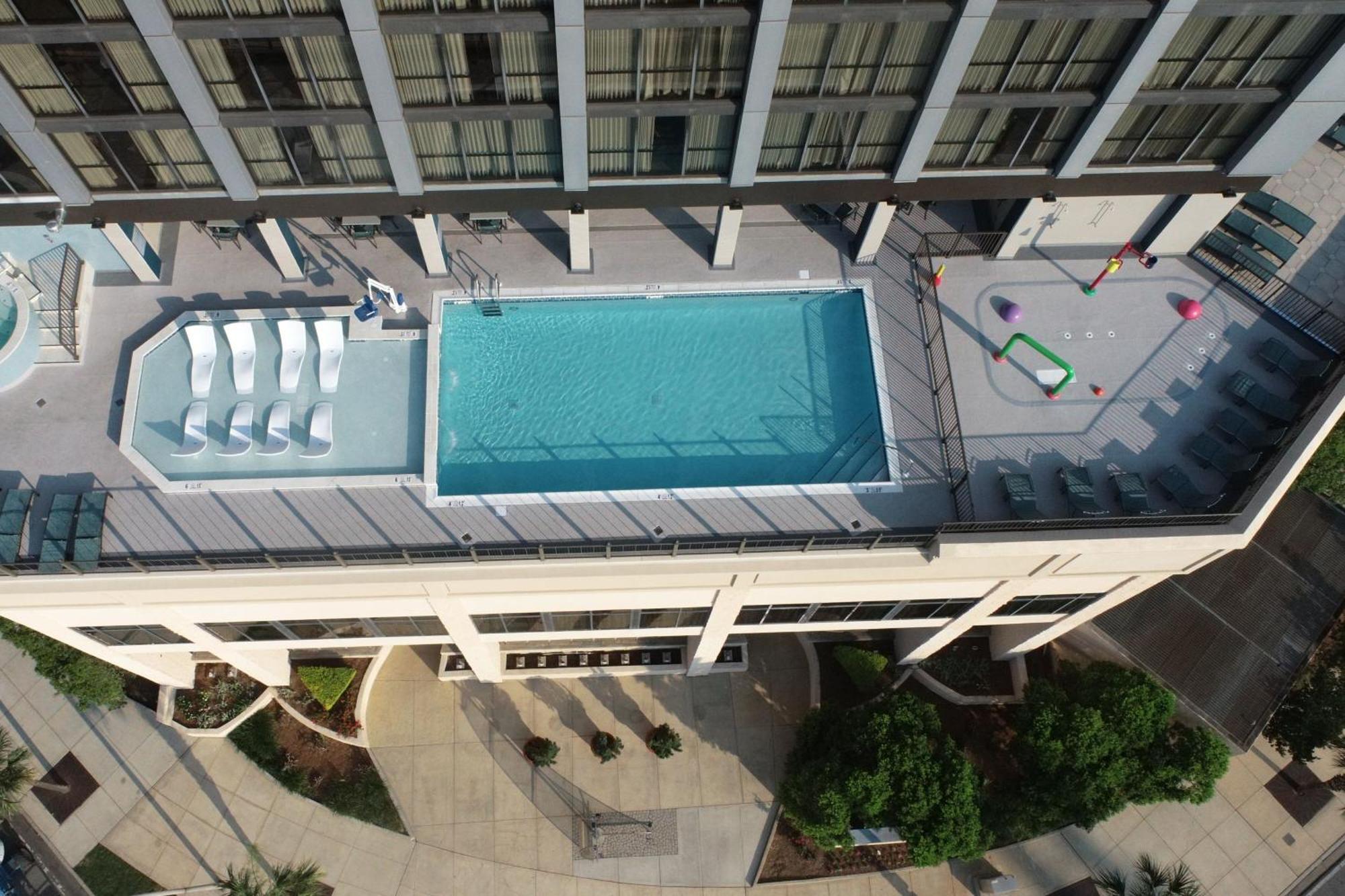 Renaissance Riverview Plaza 4*