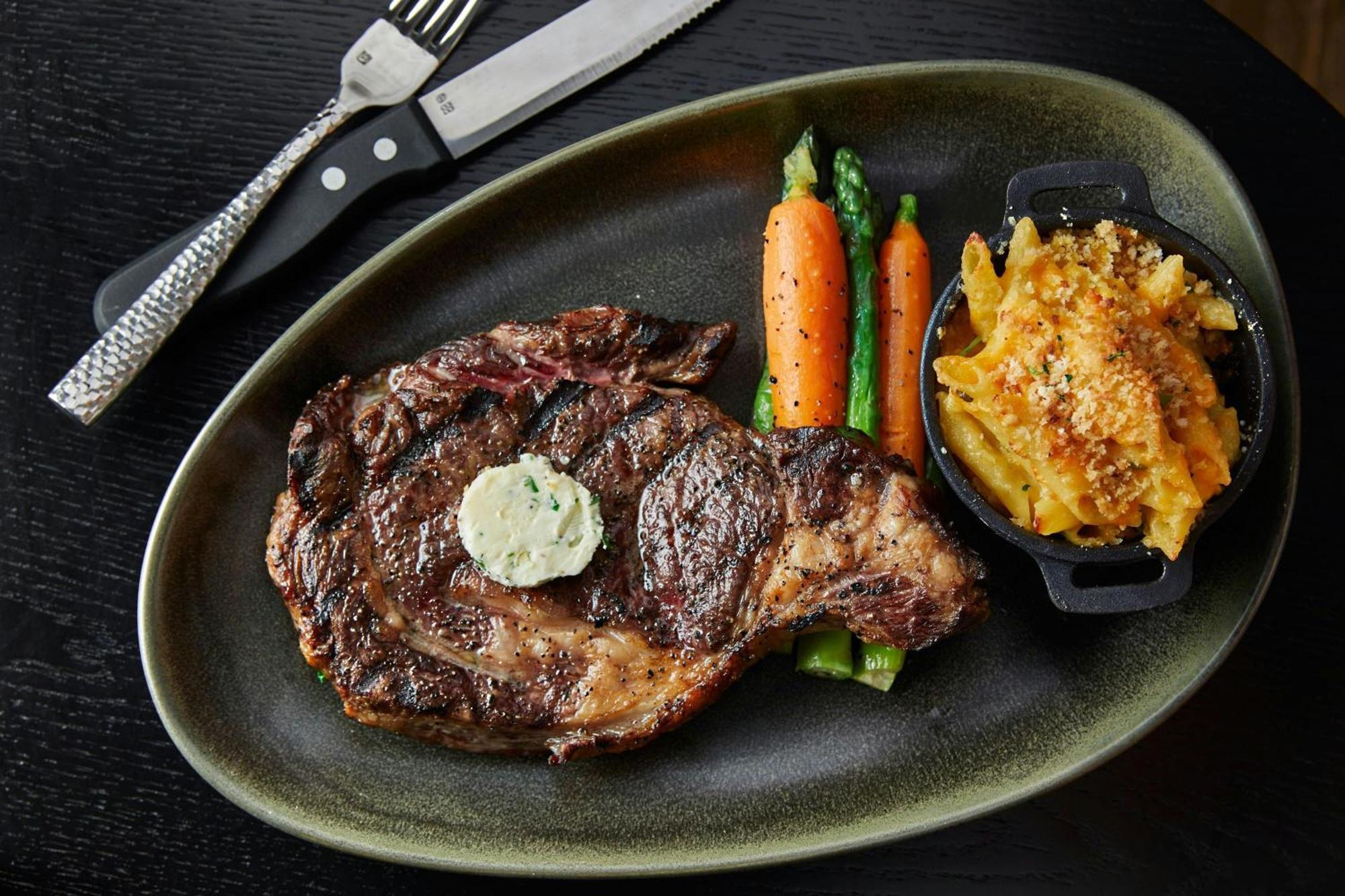 Renaissance Riverview Plaza 4*